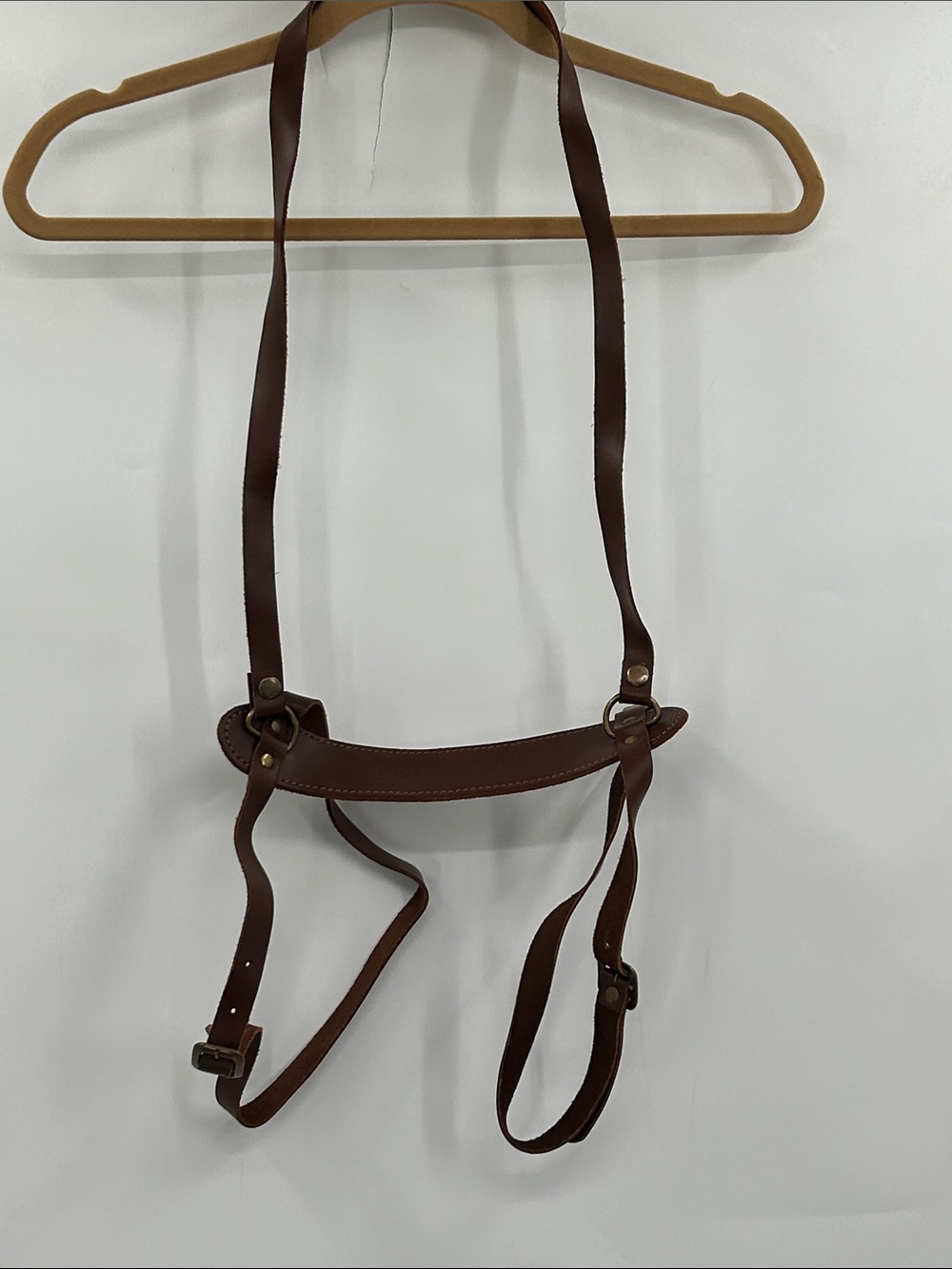 Pendleton Brown Leather Blanket Harness with Embossed Logo Brown